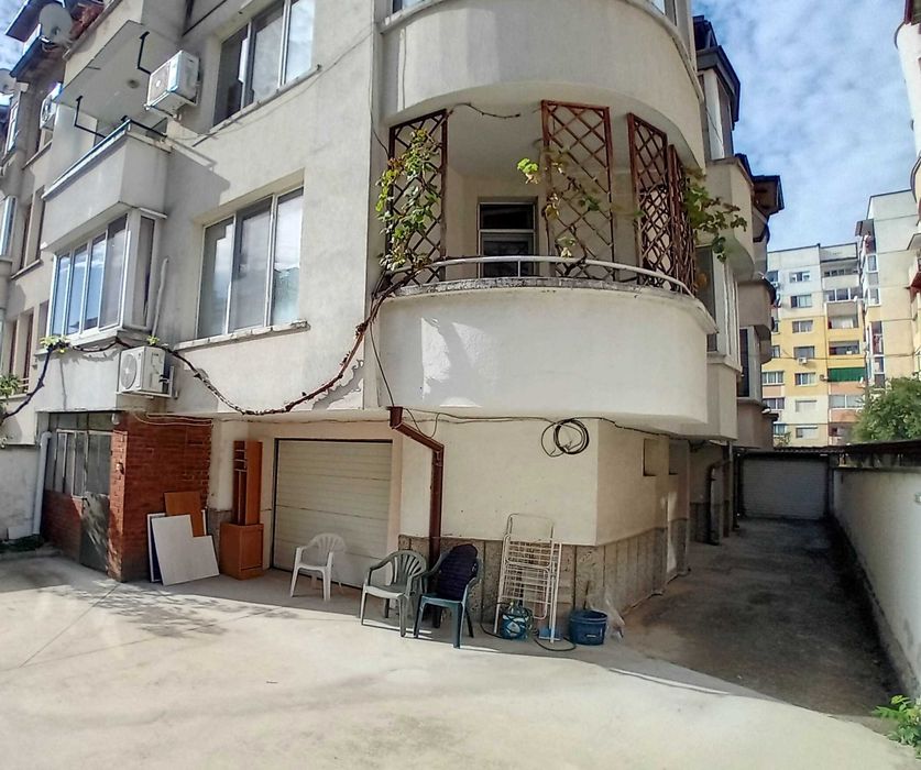 Дава се под наем Двустаен апартамент в Стара Загора, Център - 71 кв.м за 351.9 € - Снимка #2