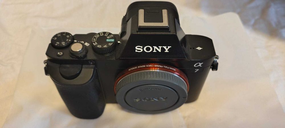 Camera foto Sony A7 35mm full frame body aproape nou doar 4552 cadre