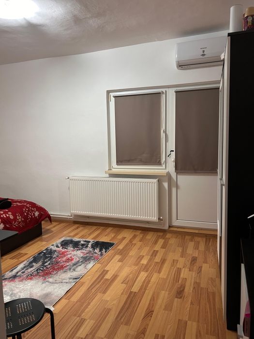 Închiriez garsonieră