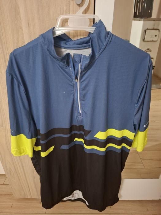 Vând tricou ciclism diferite culori și mărimi!