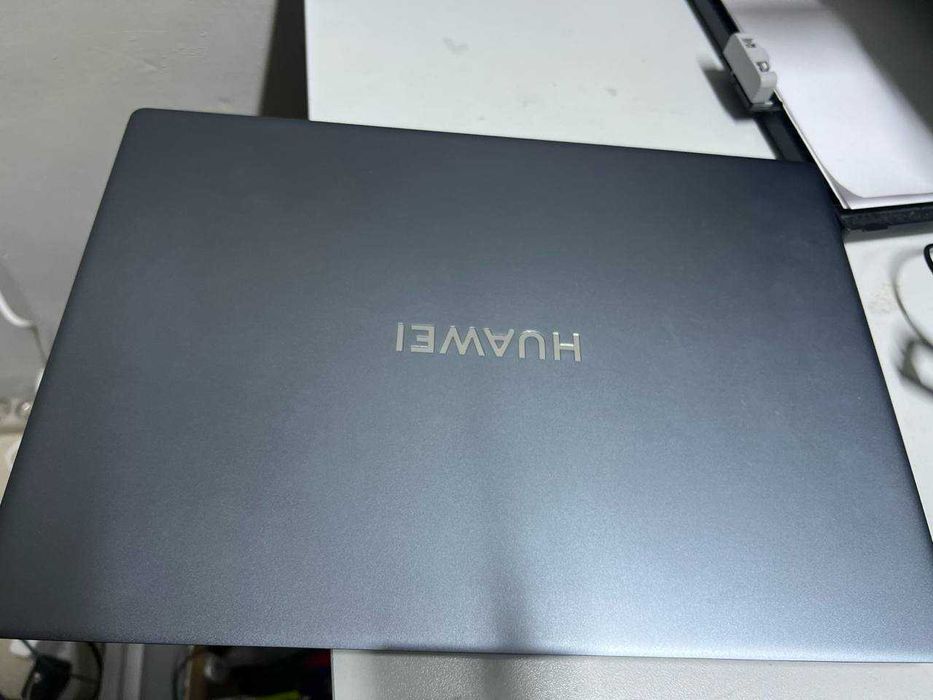 Марка ноутбуки :  Huawei