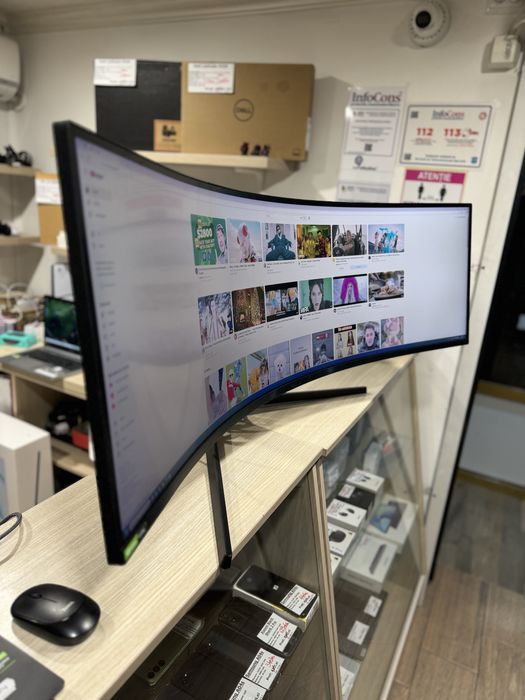 Monitor Gaming Qled Samsung Odyssey 49", Dual QHD , 240Hz