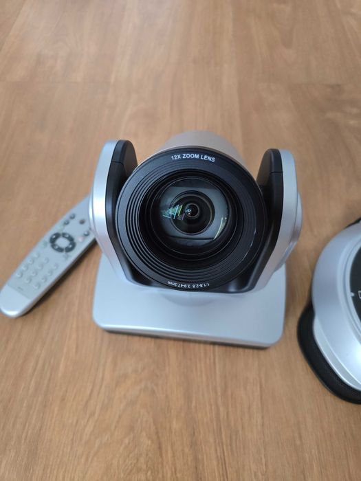 Продавам конферентна камера ивисокоговоирите