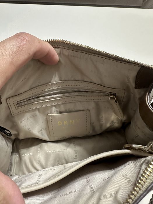 Geanta DKNY in stare foarte buna