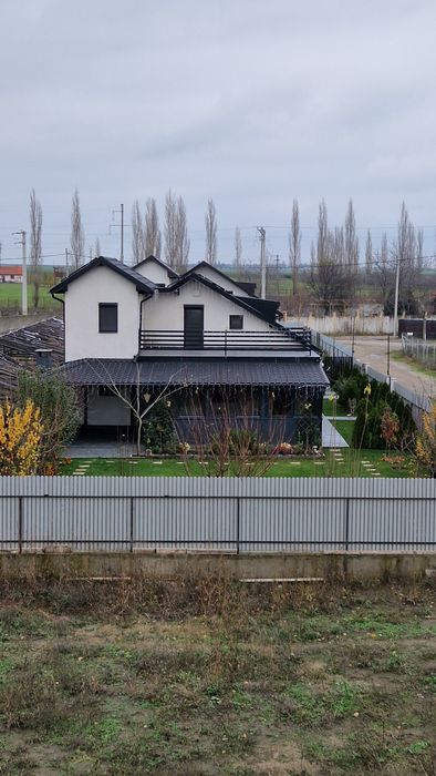 Se vinde ,teren intravilan!