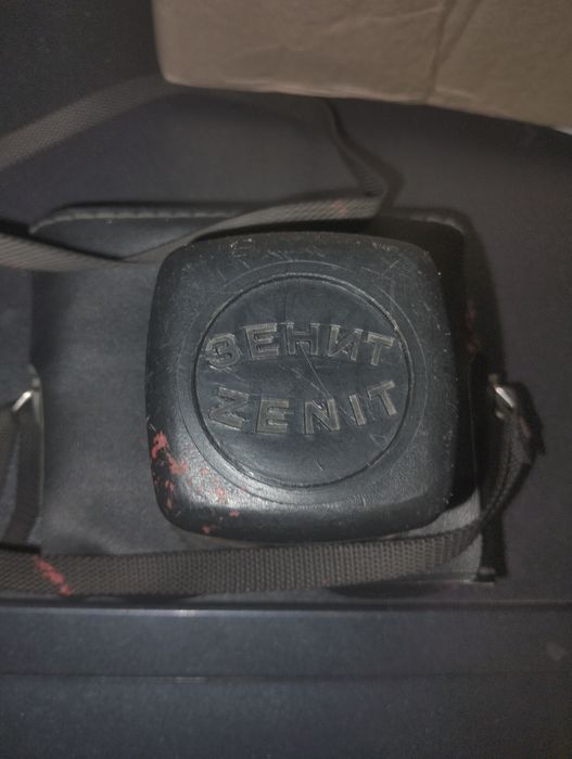 Продам фотоаппарат зенит ет