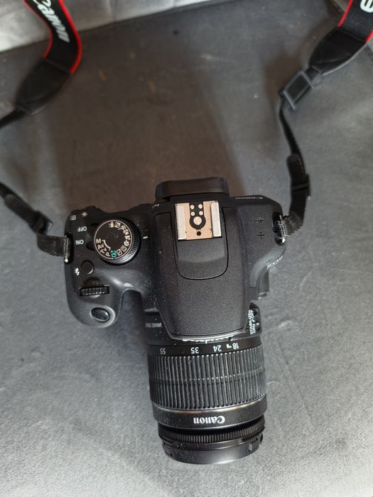Canon EOS 1200D DSLR + Статив