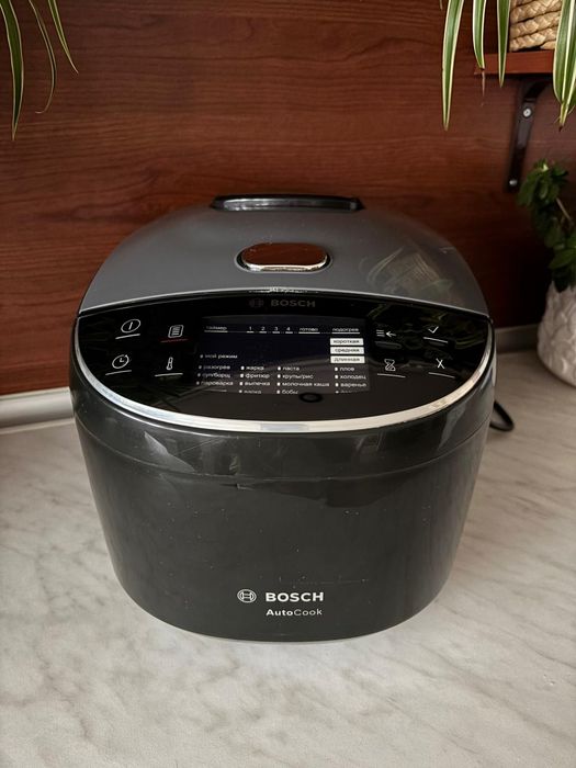 Мултикукър Bosch MUC11W12