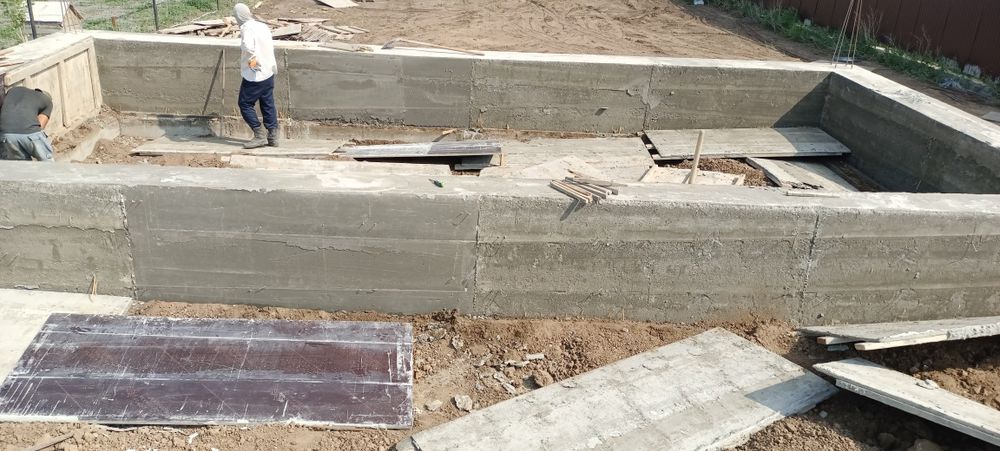 Продам участок с фундаментом