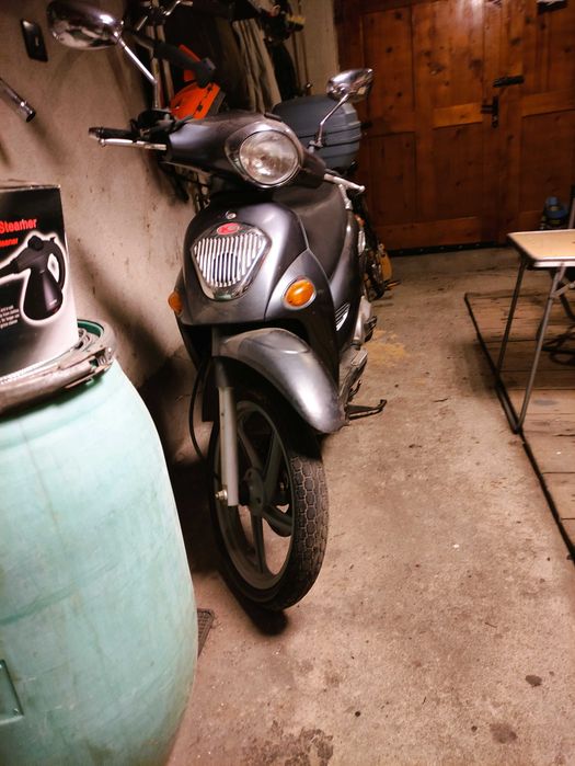 Мотоциклет Кимко пипъл 150