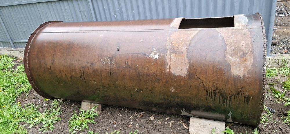 Металлическая емкость