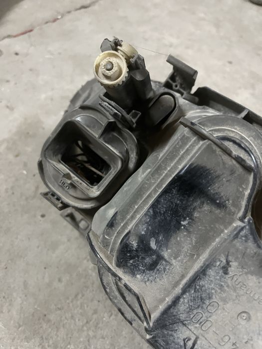 Фары передние Golf