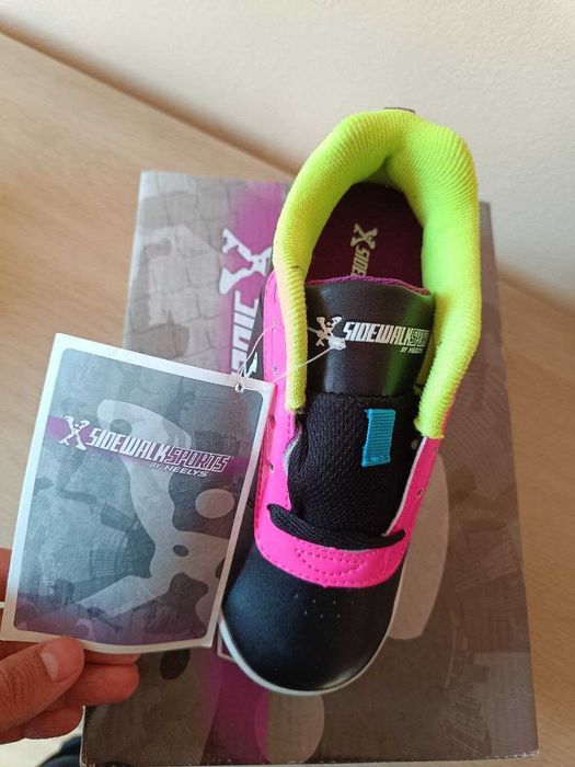 Детски Маратонки Кецове с колелца Sidewalk спортни обувки черно розово