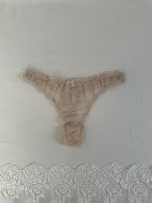 Трусы-стринги кружевные новые