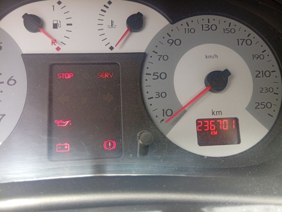 Vând Renault Clio