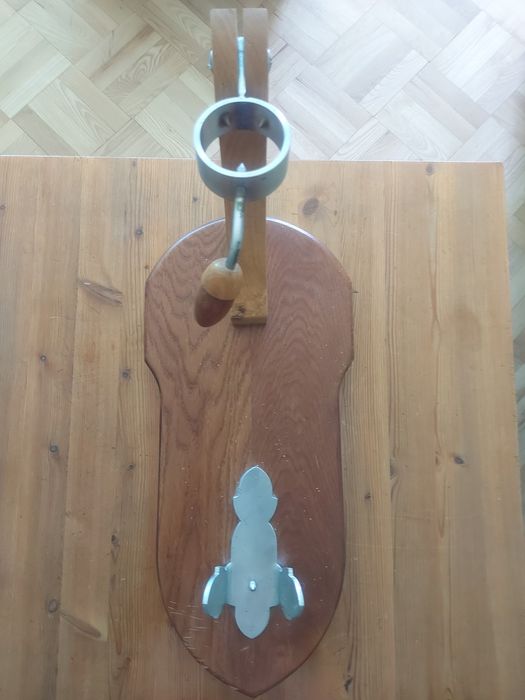 Дървена стойка за хамон