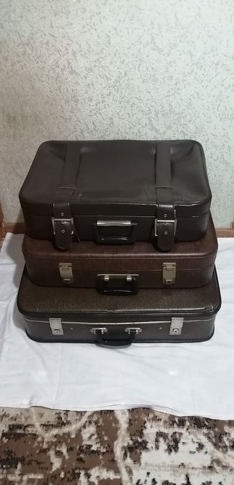 Продам советские чемоданы