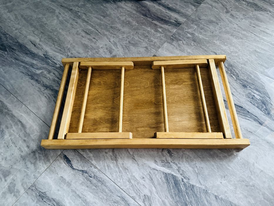 Столик - поднос массив дерева