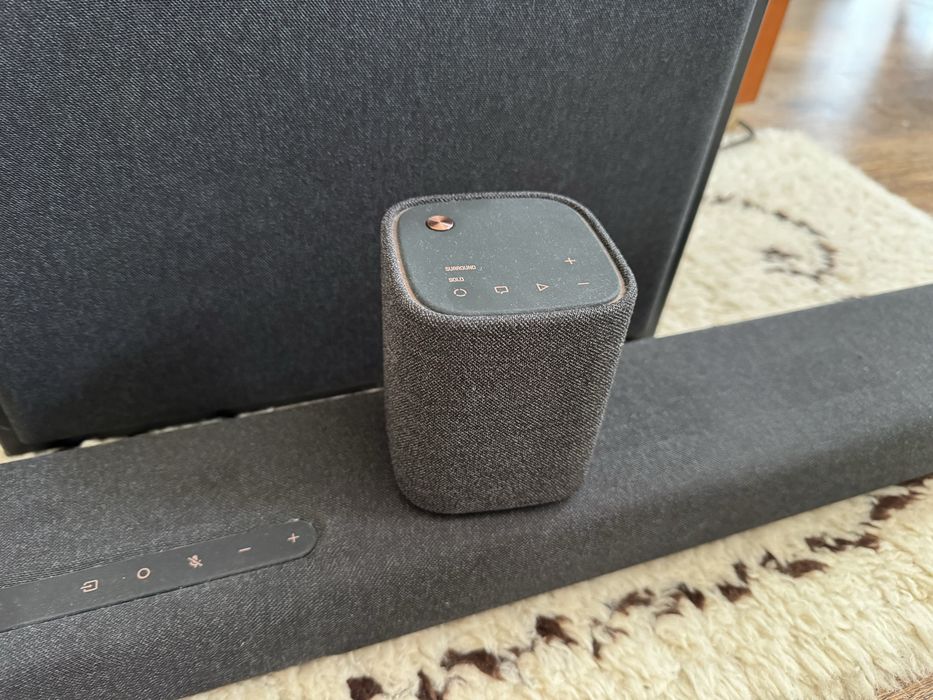 soundbar Dolby Atmos Yamaha True x 50a и две колони Yamaha x1A