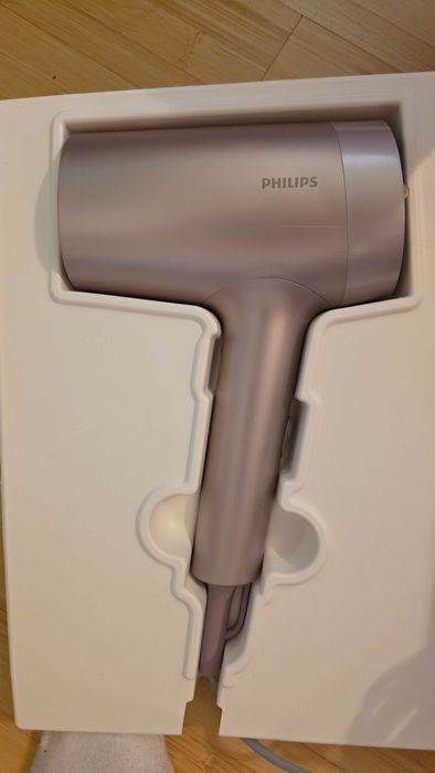 Uscator par fohn Philips 7000 BHD723/10 NOU CU GARANTIE 2 ANI