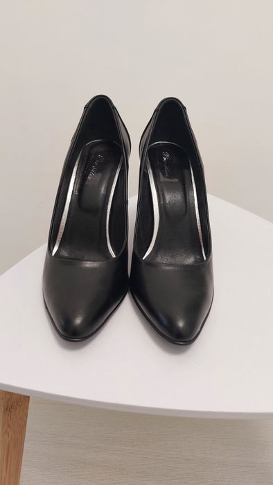 Pantofi stileto noi