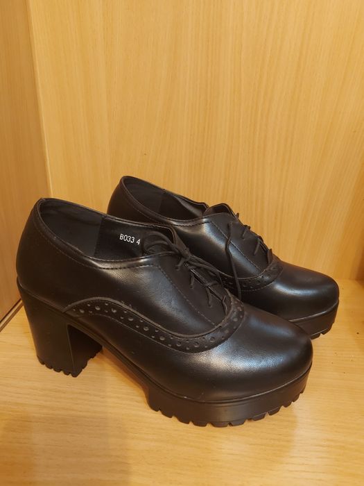 Туфли новые, 39 размер, срочно продаю