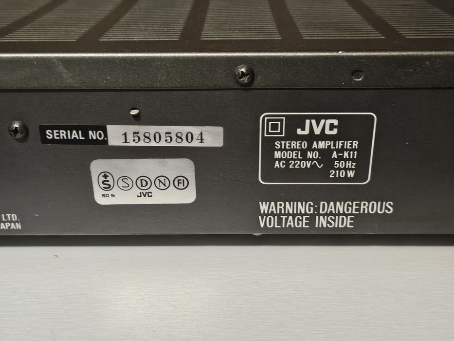 Amplificator JVC