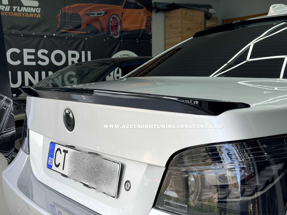 Eleron Portbagaj - BMW E60 M4 Model Lat Negru Lucios