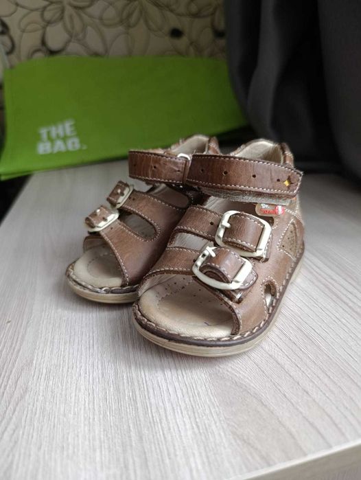 Отдам сандали для мальчика