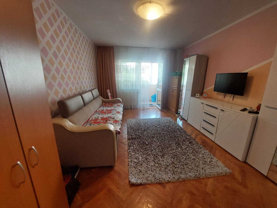 Apartament cu 3 camere