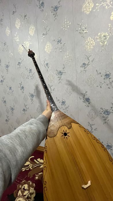 Домбыра  сатылады