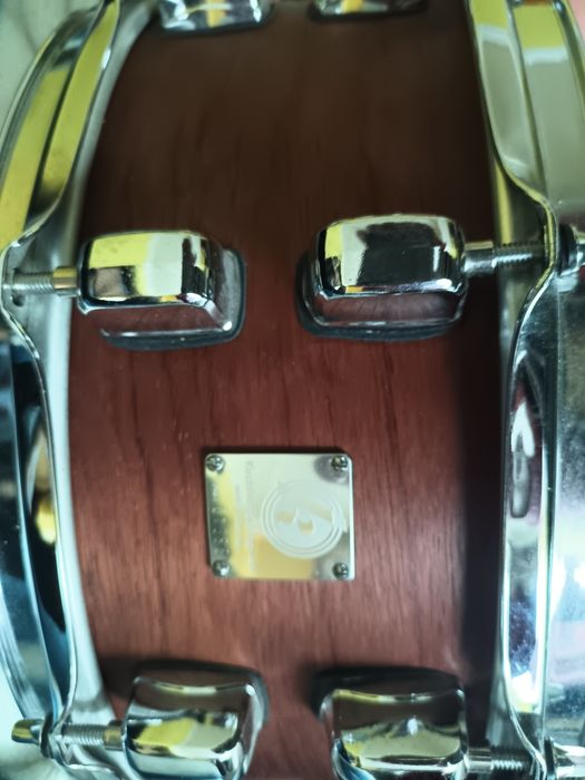 Продавам барабанче Kirchhoff maple 14x5,5 Germany