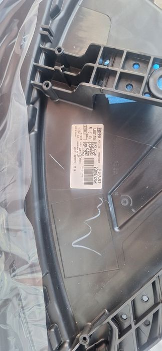 Far stânga dreapta Duster 3   2025 2026