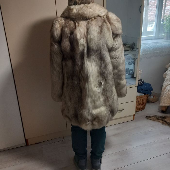 Дамско палто от сребърна лисица