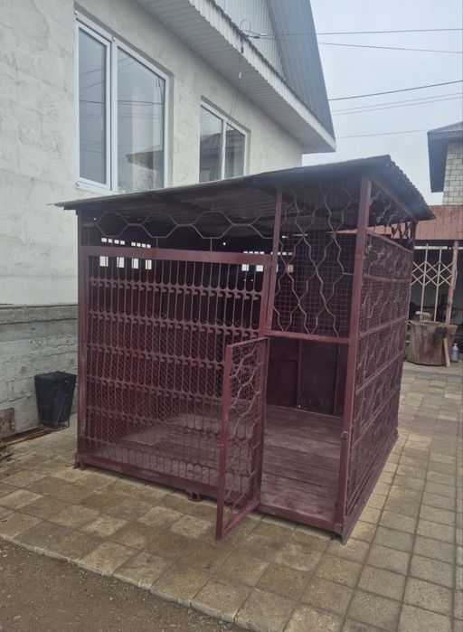 Продам вольер в хорошем состояний