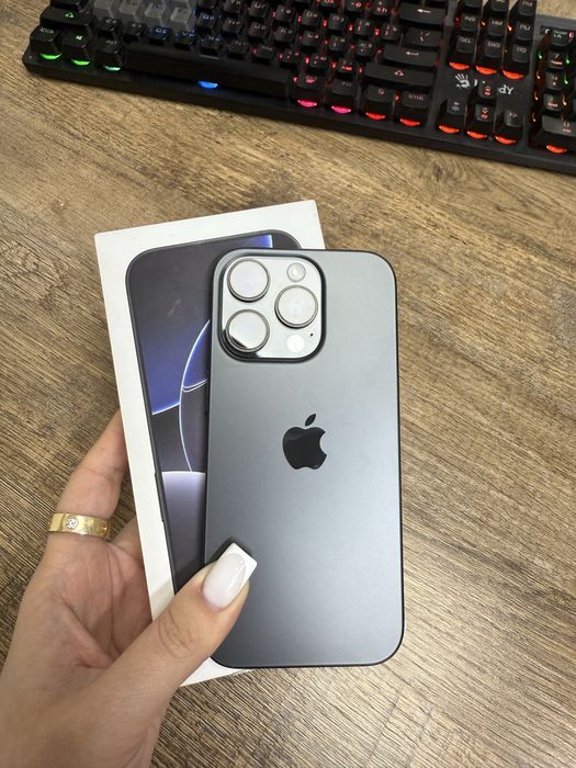 Продам iphone 16 про