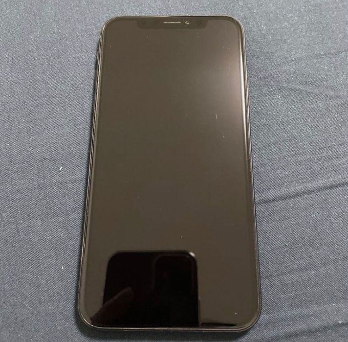 Продам iPhone XS