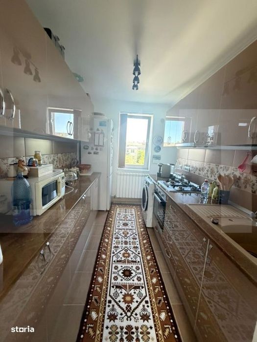 Apartament cu 3 camere, decomandat, 63 mp, zona Plevna - la 2 min de P