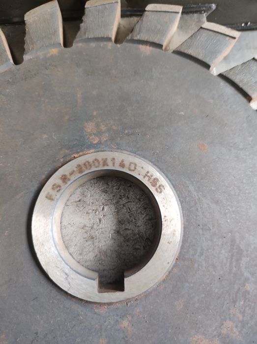 Vând freză disc metal