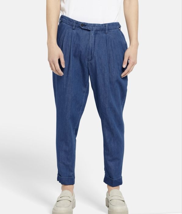 Продавам чисто нов панталон Baldessarini