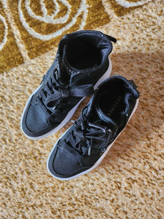 Ghete fete Sckechers masura 31