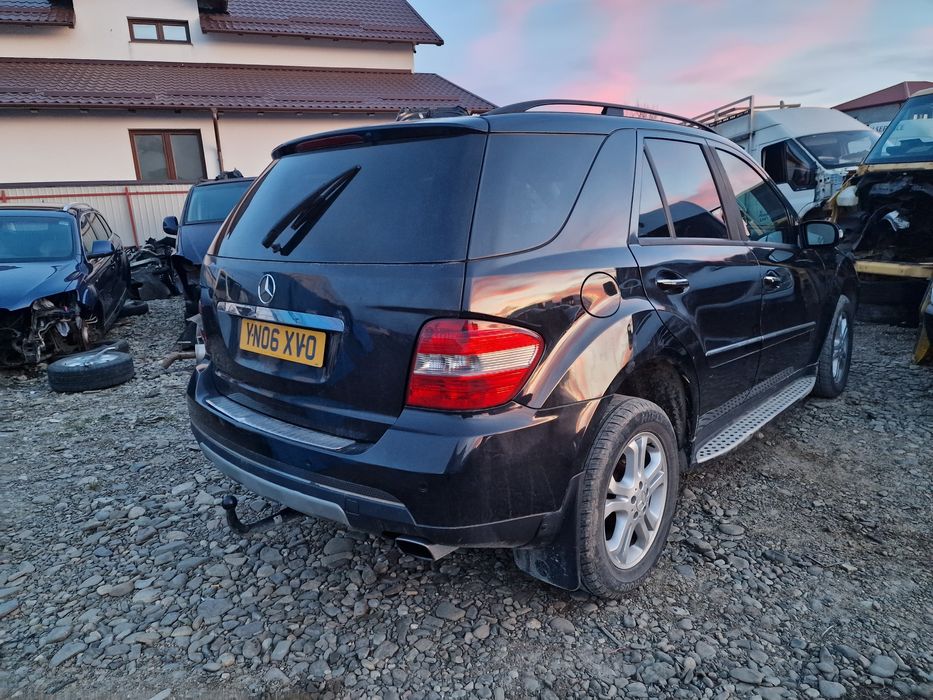 Bară față capota tragher far mercedes ml w164