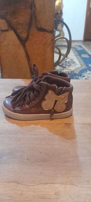 Детски обувки 25 номер употребява