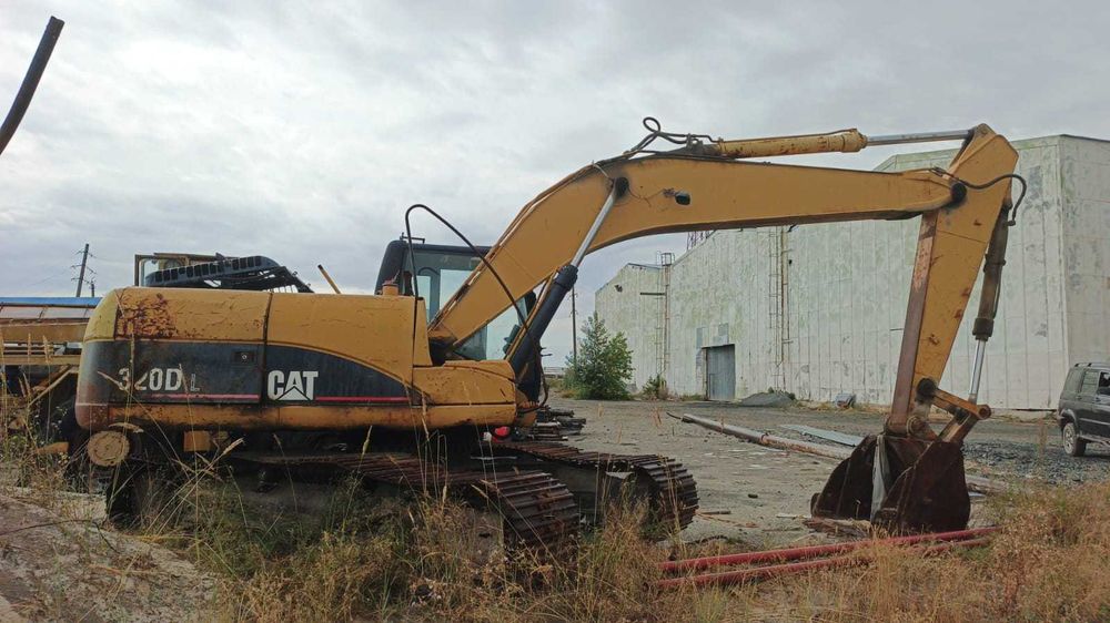 Экскаватор САТ-320С