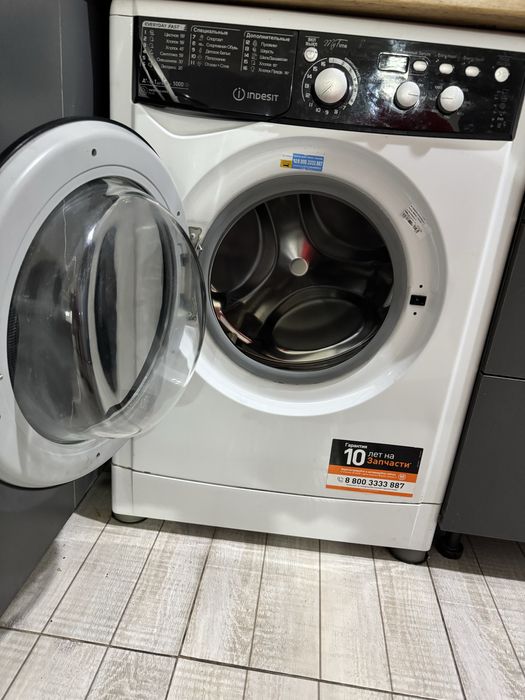 Стиральная машина Indesit на запчасть