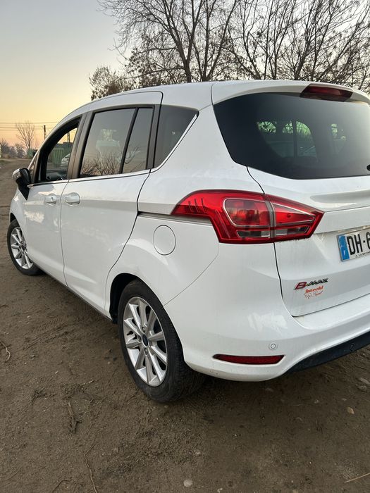 Fuzetă dreapta față Ford B Max 1.0 Ecoboost