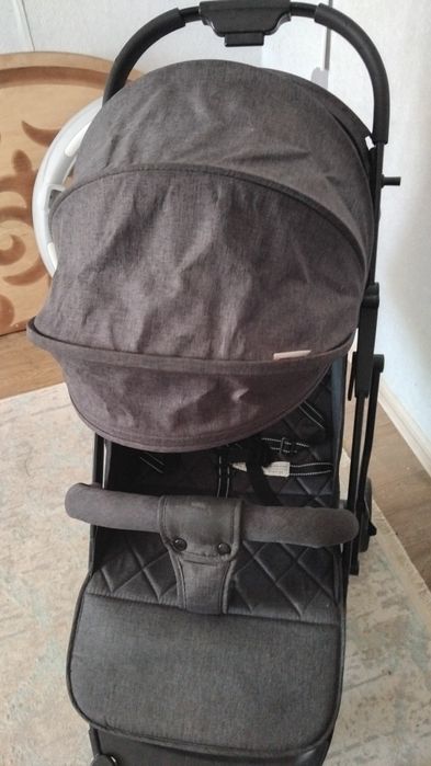 Продаю коляску майкен