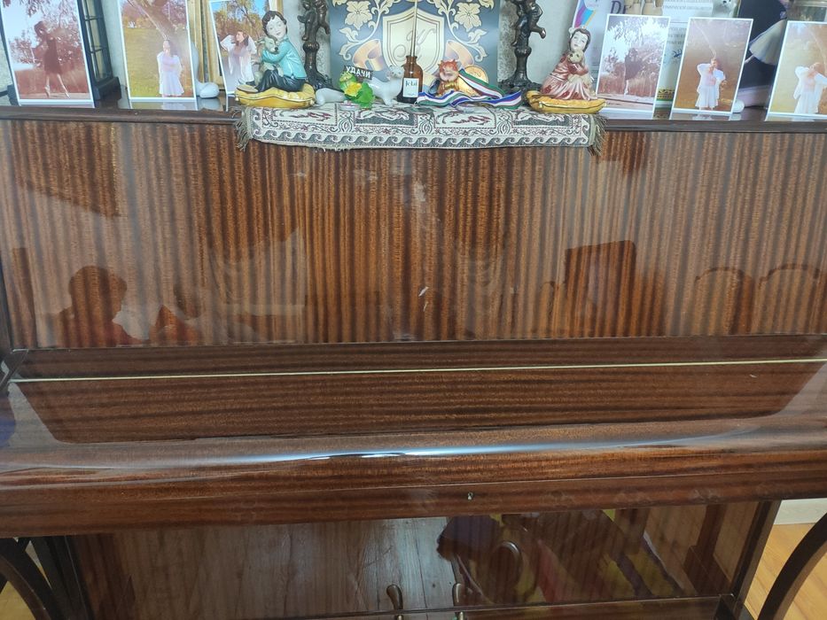 Пианино Ronisch, в хорошем состоянии