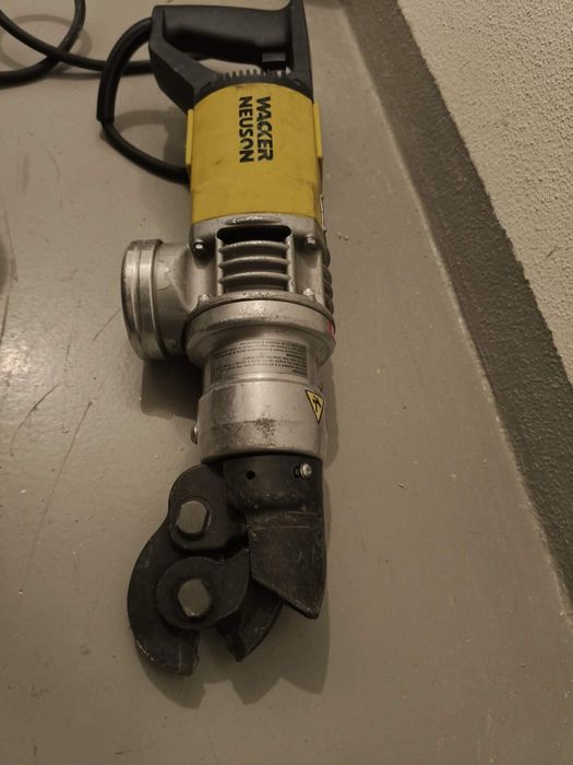 Vind foarfeca hidraulica tăiere fier beton 12 mm max Wacker Neuson RCP 12/230