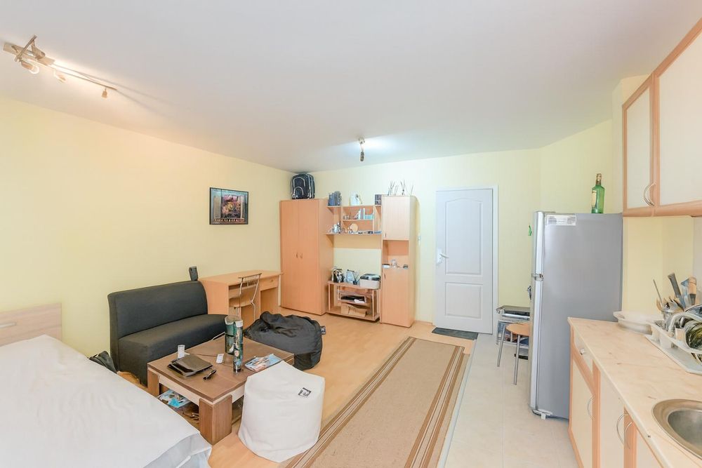 Продава се Едностаен апартамент в Пловдив, Кършияка - 40 кв.м за 1212 €/кв.м - Снимка #1